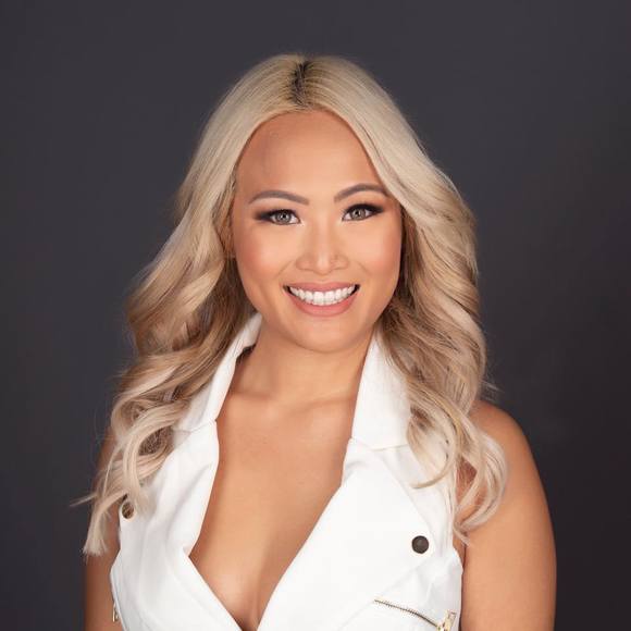 Meet your Posher, Angie - Picture 1 of 1